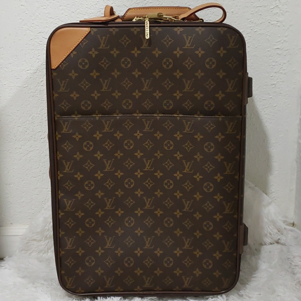 Louis Vuitton Pegase Carry On
